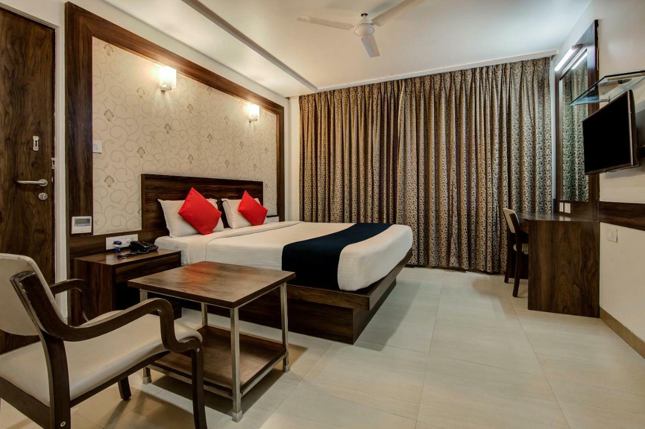 Myspace Hotels Silverstar Bangalore Exterior foto